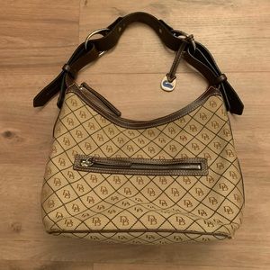 Dooney & Bourke Shoulder bag